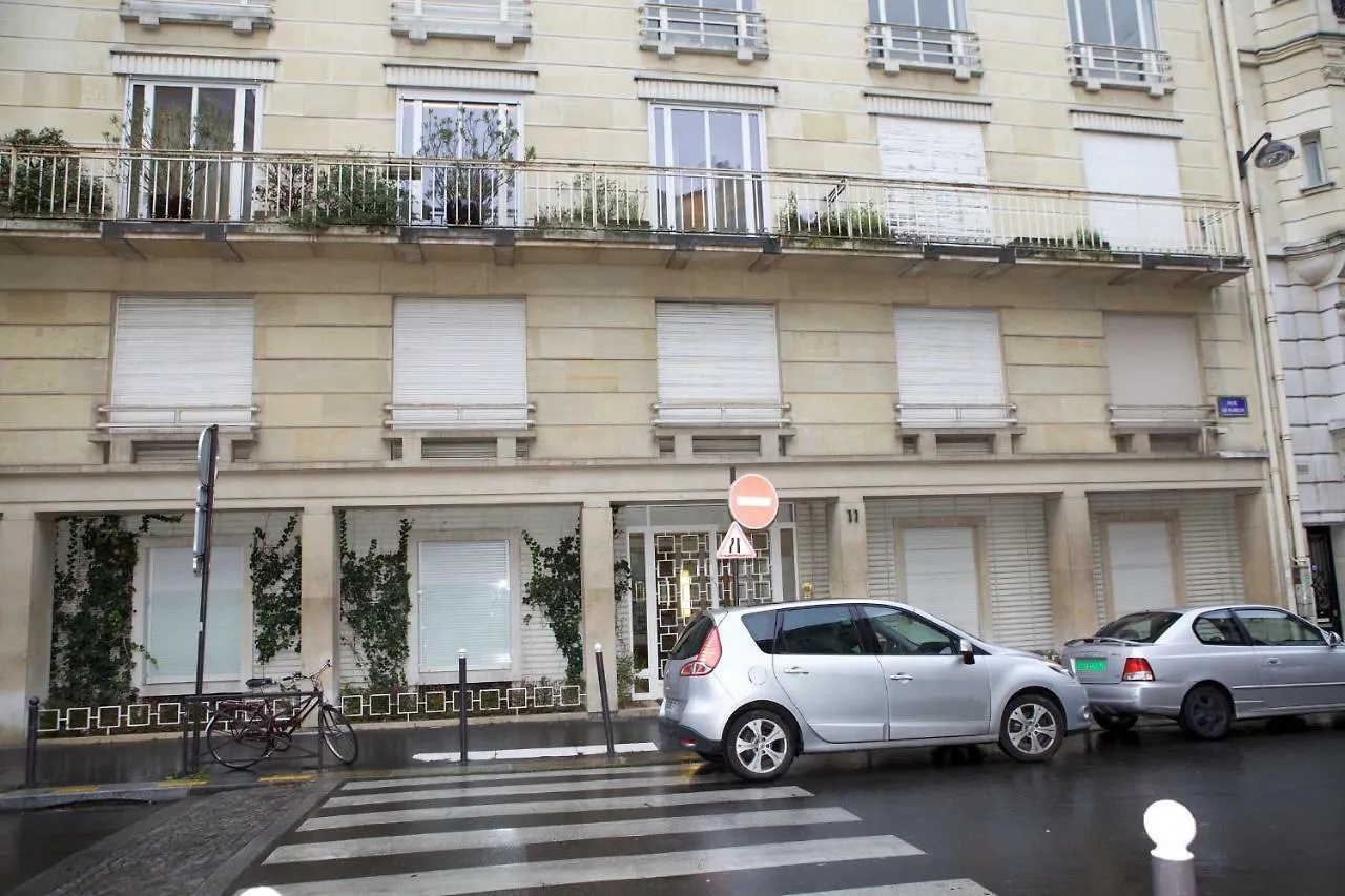 パリMon Petit Palaisアパートメント フランス